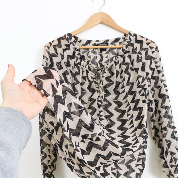 *Lucky Brand Blouse Large Sheer Herringbone Zig Zag Tie Neck Lightweight Blouse - Picture 6 of 7